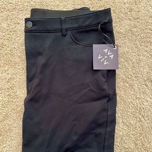 Ava & Viv Target Black 16W Skinny Stretch Jeans